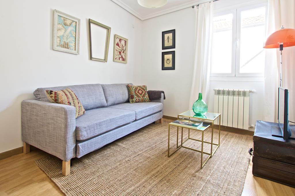 Habitat Apartments Latina Madrid Rum bild